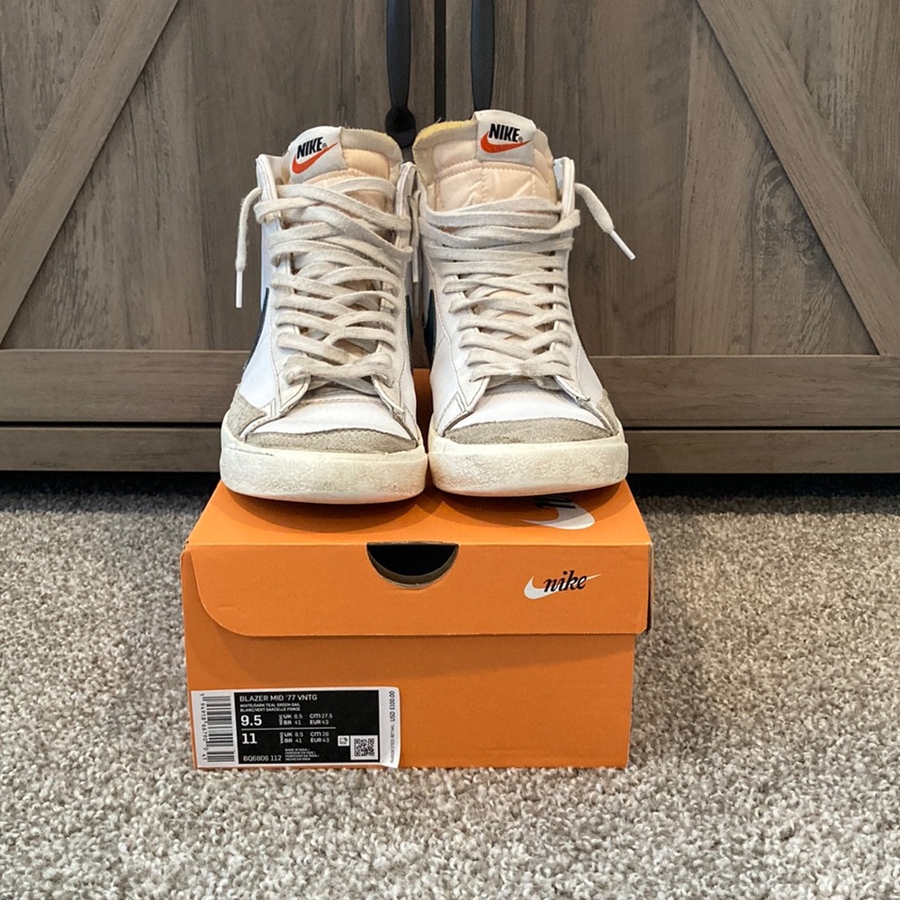 Men’s Nike blazer mid 77 vintage (size 9.5)